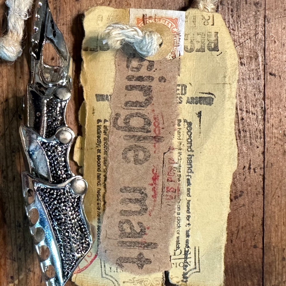 halloween rings FREE WITH A PURCHASE - Picture 16 of 16